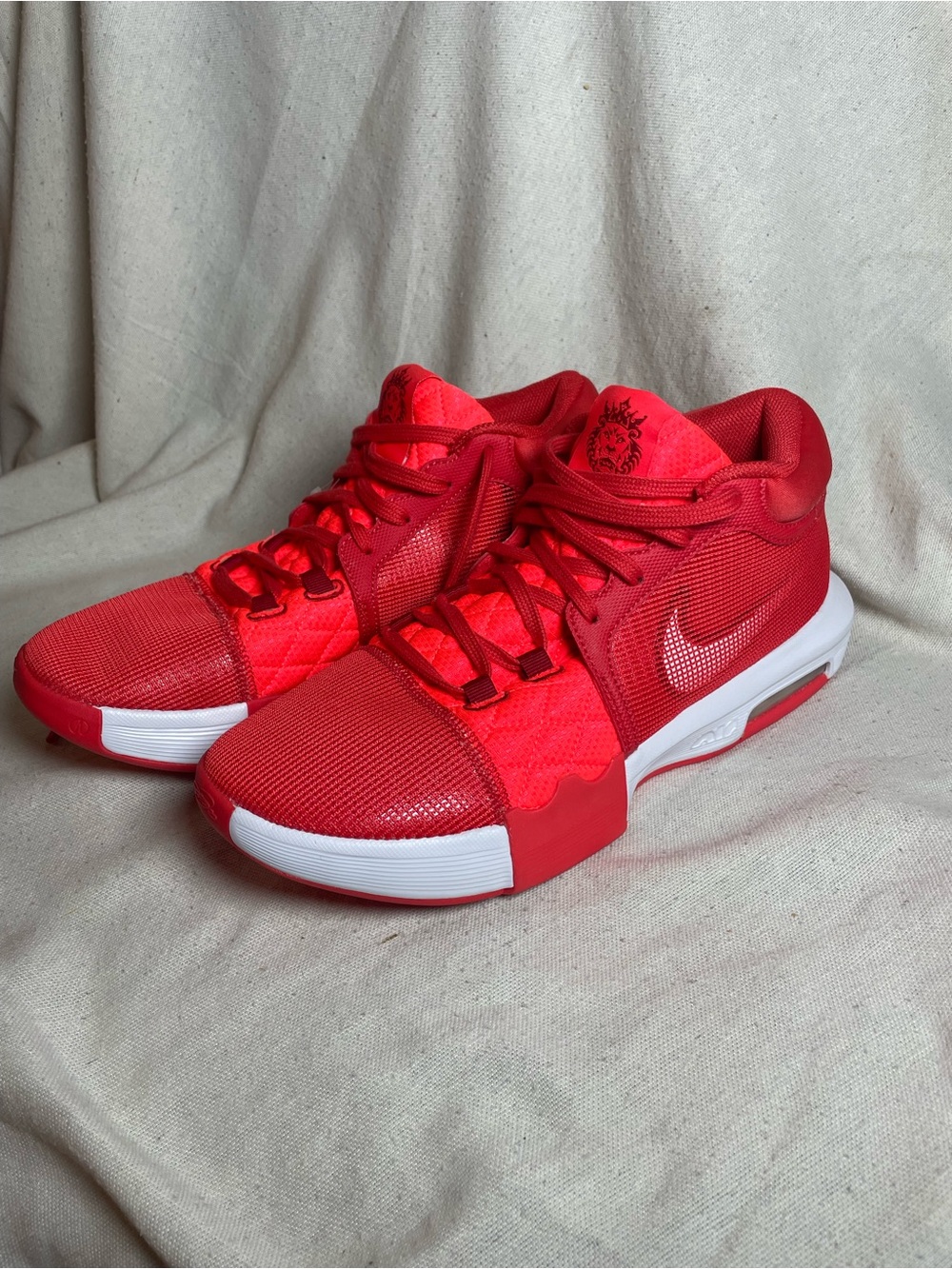 Nike Lebron Witness 8 Red Basketball Shoes - Bold Red Mesh